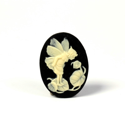 Plastic Cameo - Fairy with Ladybug Oval 25x18MM IVORY ON BLACK