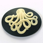 Plastic Cameo - Octopus Oval 40x30MM IVORY ON BLACK