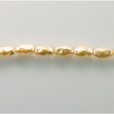 Czech Glass Pearl Bead - Freshwater Oval 8x5MM CREME 70414