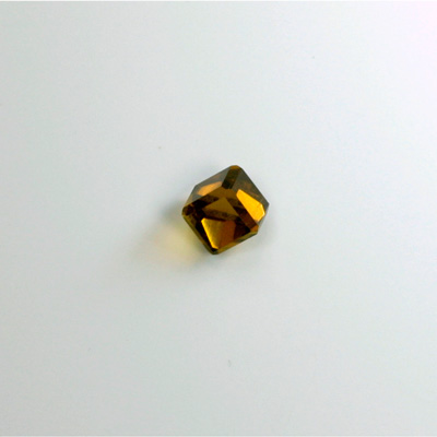 Cut Crystal Foiled Angled Cube 04MM TOPAZ