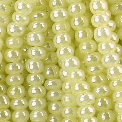 Preciosa Czech Glass Seed Bead - Round 08/0 CEYLON YELLOW 37185
