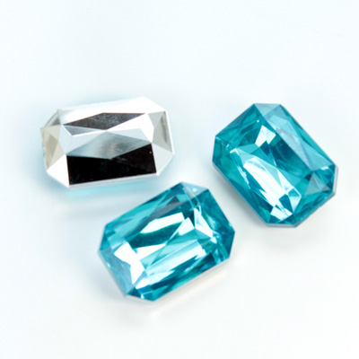 Plastic Point Back Foiled Stone - Cushion Octagon 18x13MM AQUA