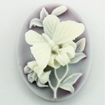 Plastic Cameo - Butterfly Oval 40x30MM WHITE ON AMETHYST FS