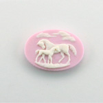 Plastic Cameo - Horses Oval 25x18MM WHITE ON LILAC