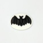 Plastic Cameo - Bat Oval 25x18MM BLACK ON WHITE