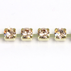 Preciosa MAXIMA Crystal Rhinestone Cup Chain - SS18 LT PEACH-RAW