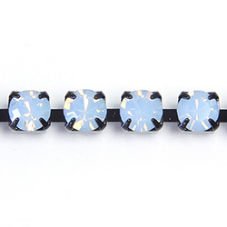 Preciosa MAXIMA Crystal Rhinestone Cup Chain - SS19 LT SAPPHIRE OPAL-BLACK