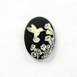 Plastic Cameo - HuMMingbird with Flowers Oval 25x18MM IVORY on BLACK