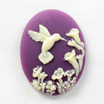 Plastic Cameo - HuMMingbird with Flowers Oval 40x30MM IVORY on PURPLE