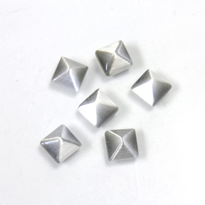 Fiber-Optic Cabochon - Pyramid Top 06x6MM CAT'S EYE LT GREY