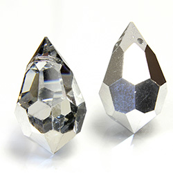 Preciosa Crystal Pendant - Pear 681 20x12MM COMET ARGENT LIGHT HALF