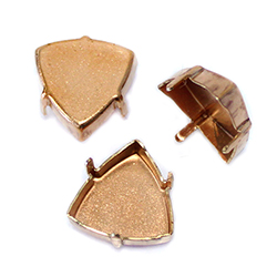 Brass Prong Setting - Closed Back - Kaleidoscope Triangle 14x14.3mm - RAW BRASS