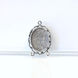 1928 Casting Metal Setting with approx 18x13MM Recess, closed back with 3 Loops Oval ANTIQUE SILVER
