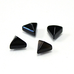 Gemstone Cabochon - Triangle Pyramid Top 08.5x8.5MM ONYX