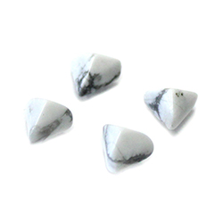 Gemstone Cabochon - Triangle Pyramid Top 08.5x8.5MM WHITE HOWLITE