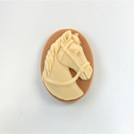 Plastic Cameo - Horse Head wtih Bridle - Oval 25x18MM CREAM ON TAN