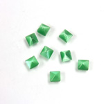 Fiber-Optic Cabochon - Pyramid Top 04x4MM CAT'S EYE GREEN