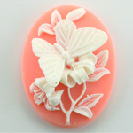 Plastic Cameo - Butterfly Oval 40x30MM WHITE ON ANGELSKIN