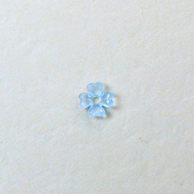 Plastic Flower with Center Hole - 06MM LT SAPPHIRE
