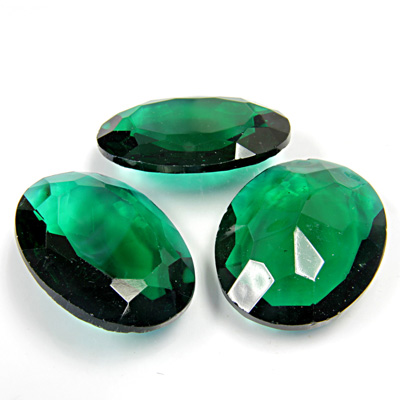 Glass Point Back Unfoiled Tin Table Cut (TTC) Stone - Oval 40x30MM EMERALD