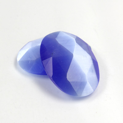 Fiber-Optic Flat Back Cabochon - Rauten Rose Oval 25x18MM CAT'S EYE LT BLUE